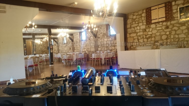 Animation DJ de Luxe pour mariage à Narbonne Carcassonne Beziers Perpignan Montpellier Occitanie