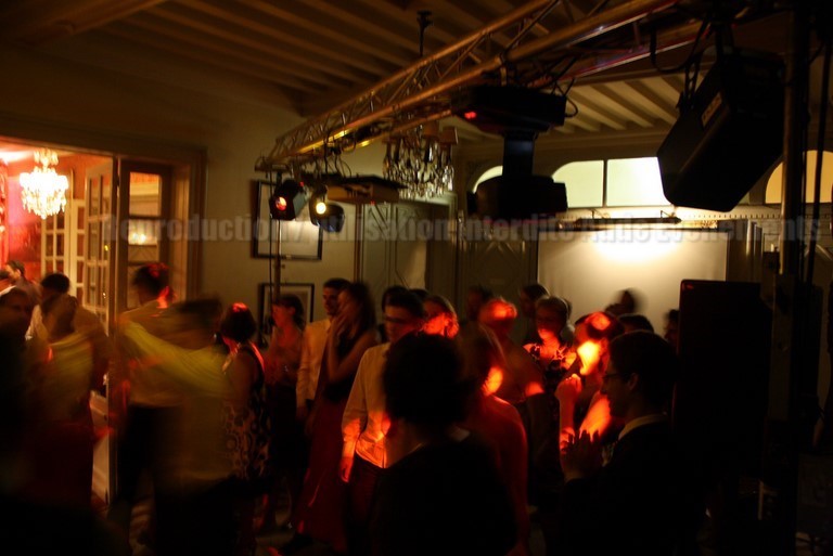 Animation DJ de Luxe pour mariage à Narbonne Carcassonne Beziers Perpignan Montpellier Occitanie
